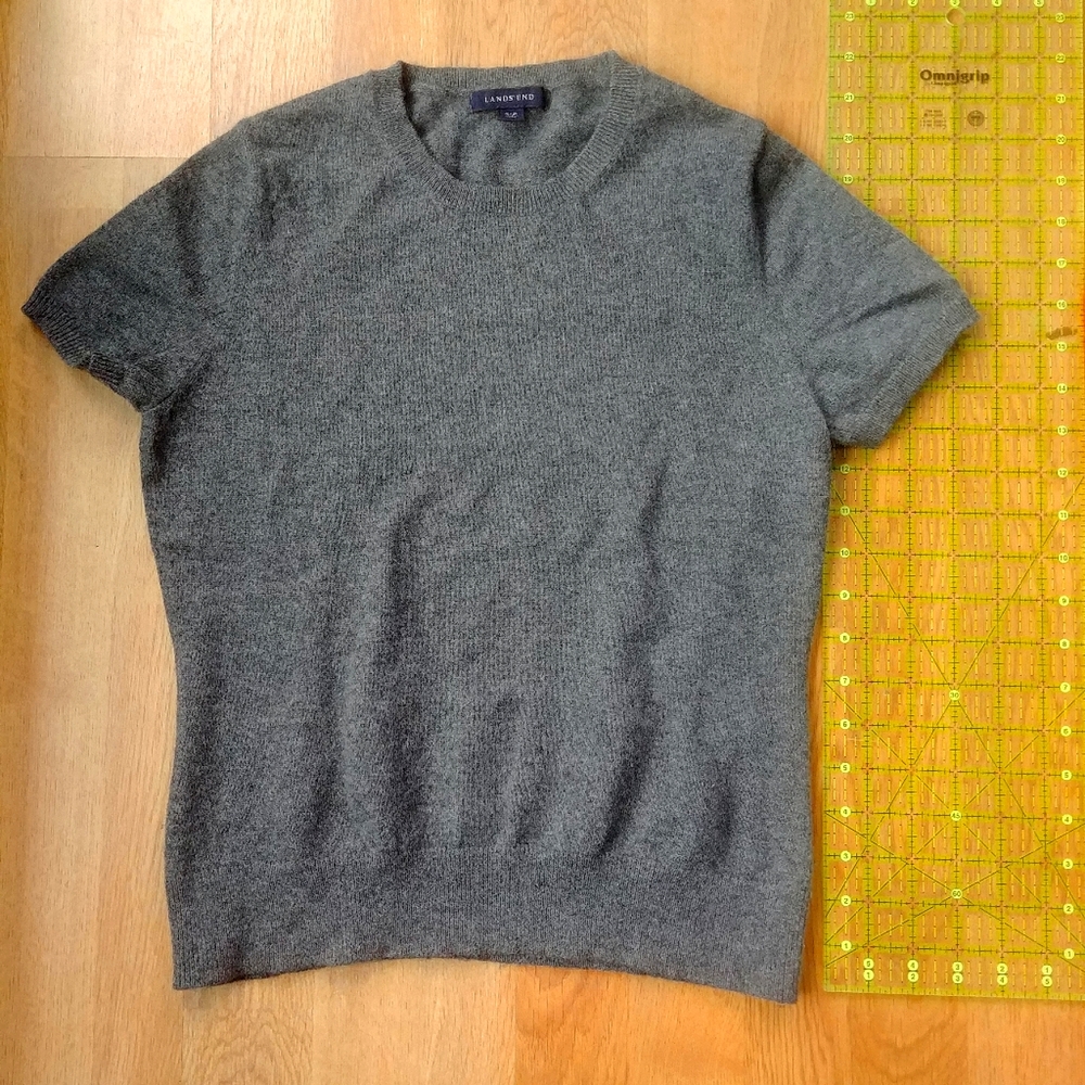 Light Grey Cashmere Crew Neck Short Sleeve Land's End Sweater - Size S/P